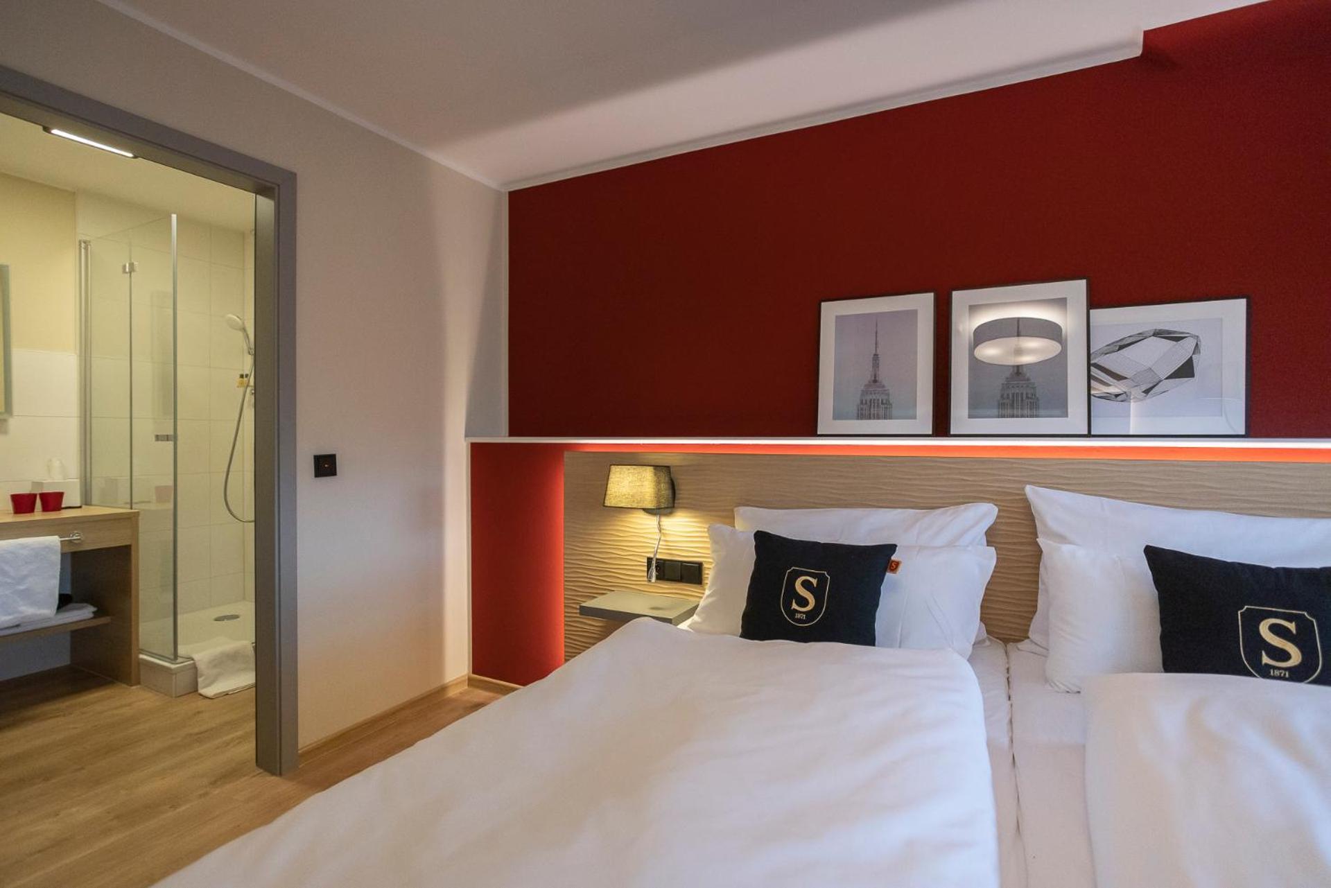 Der Stahlberg Hotel & Restaurant Hilchenbach エクステリア 写真
